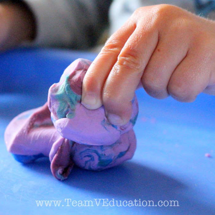 What does it look like to explore play dough for THE FIRST TIME?! Beautiful photos documenting a toddler's first experience.