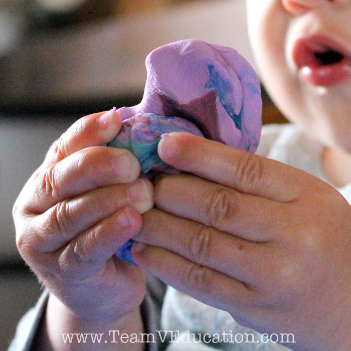 What does it look like to explore play dough for THE FIRST TIME?! Beautiful photos documenting a toddler's first experience.