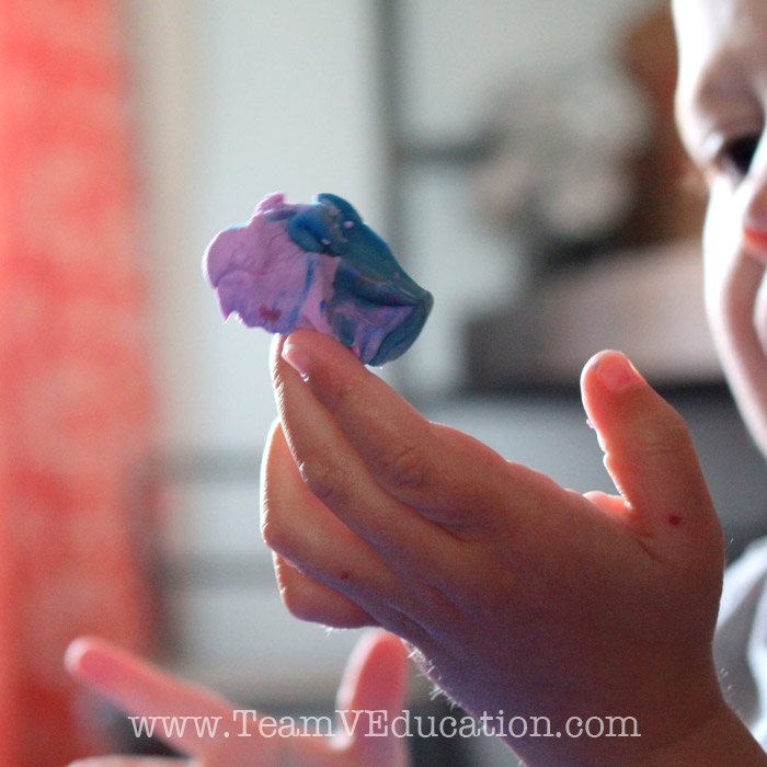 What does it look like to explore play dough for THE FIRST TIME?! Beautiful photos documenting a toddler's first experience.