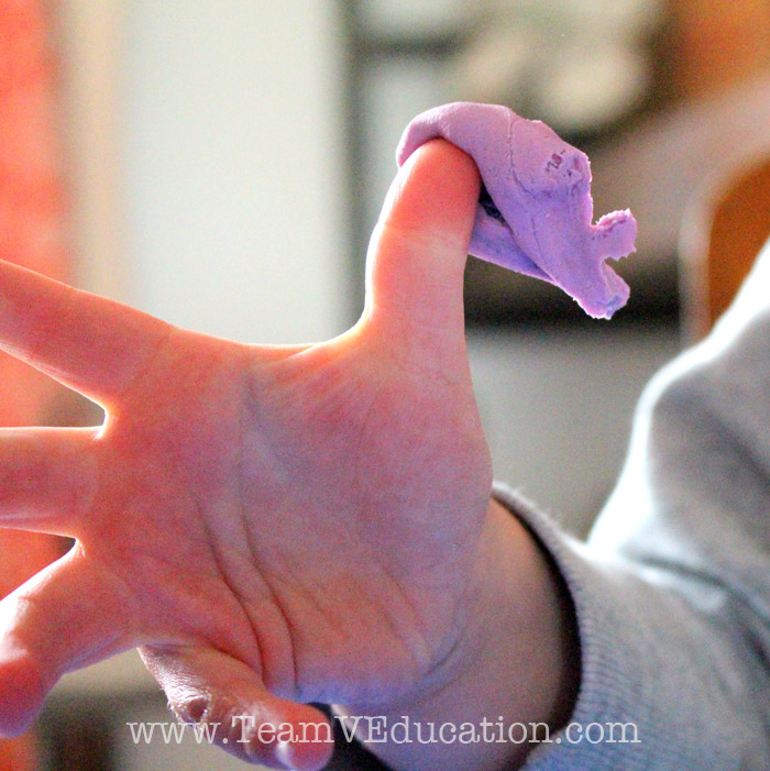 What does it look like to explore play dough for THE FIRST TIME?! Beautiful photos documenting a toddler's first experience.