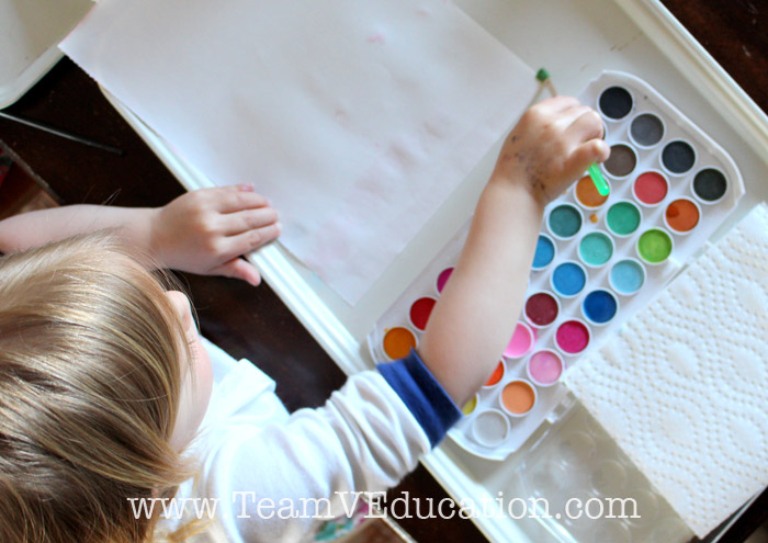 Five key elements that transform painting with preschoolers and kindergarteners from disaster to creative victory! By implementing these ideas, painting with little ones will be a breeze!