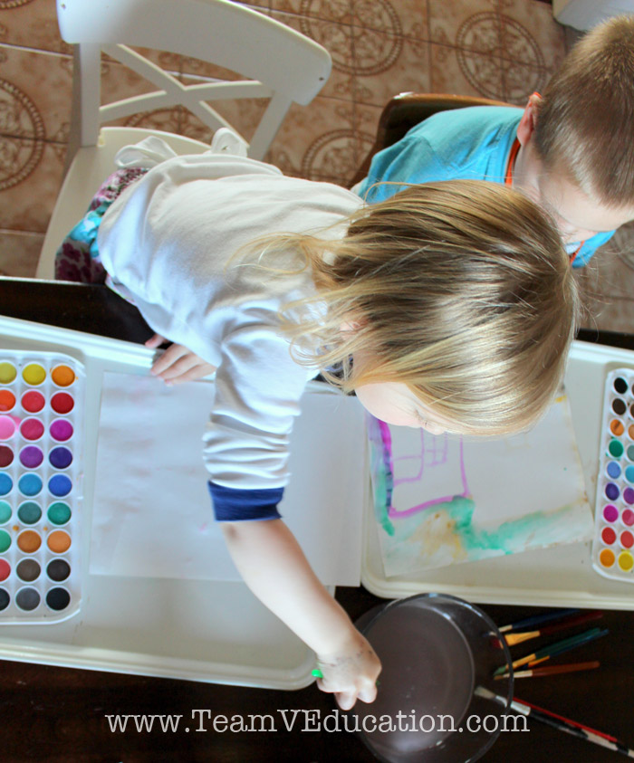 Five key elements that transform painting with preschoolers and kindergarteners from disaster to creative victory! By implementing these ideas, painting with little ones will be a breeze!